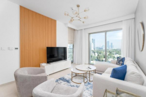 Nasma Luxury Stays - City View Luxury 2BR Apartment with Balcony